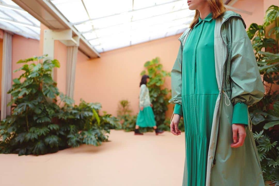 アリジさんのインスタグラム写真 - (アリジInstagram)「Into the GREEN mood 🍃  Get inspired by ALYSI color shades, see more in boutique or online   on alysi.com  #alysi #fw20 #green #shadesofgreen」10月26日 2時17分 - alysiofficial