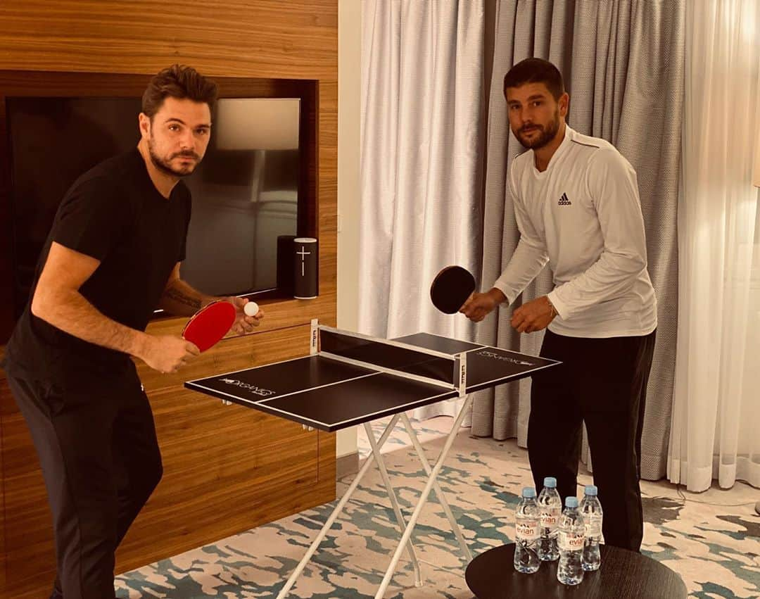 スタニスラス・ワウリンカさんのインスタグラム写真 - (スタニスラス・ワウリンカInstagram)「Sunday night in the bubble ! Who won ?? ♟😏⚡️🏓🥴🌚 #danihasnoforehand #sundayfunday #gameon #bubblelife #stantheman」10月26日 3時14分 - stanwawrinka85