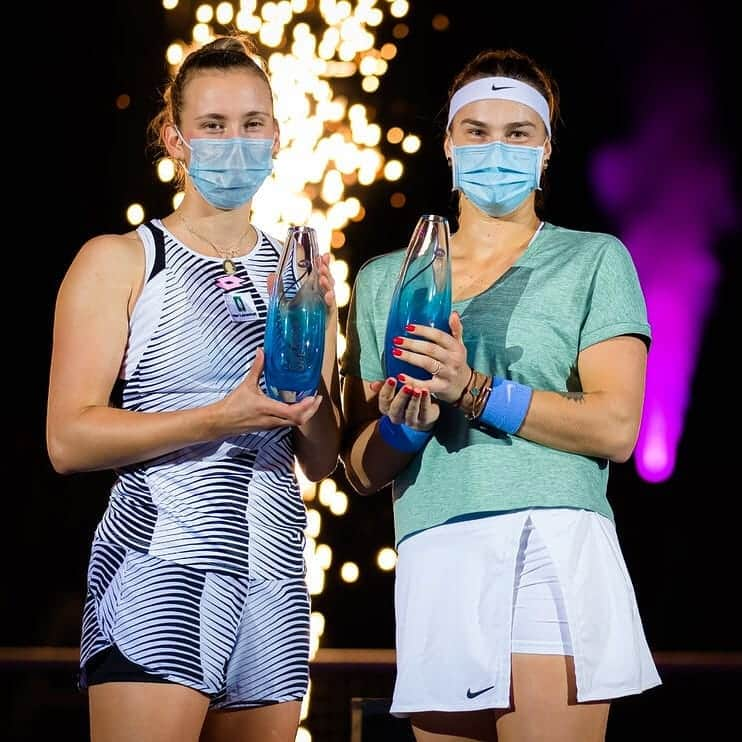 エリーゼ・メルテンスさんのインスタグラム写真 - (エリーゼ・メルテンスInstagram)「Doubles 🏆🥇🙌🥳👯 @sabalenka_aryna  Thank you @jtbankaostravaopen for hosting this event and making the players feel safe!」10月26日 3時45分 - mertenselise