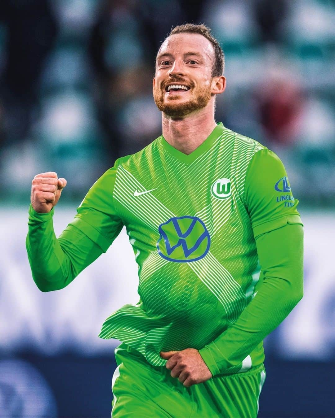 VfLヴォルフスブルクさんのインスタグラム写真 - (VfLヴォルフスブルクInstagram)「💚 @ma27 💚  #wobdsc #vflwolfsburg #arnold #arbeitfussballleidenschaft #immernurdu #immer_hungrig」10月26日 4時13分 - vfl.wolfsburg