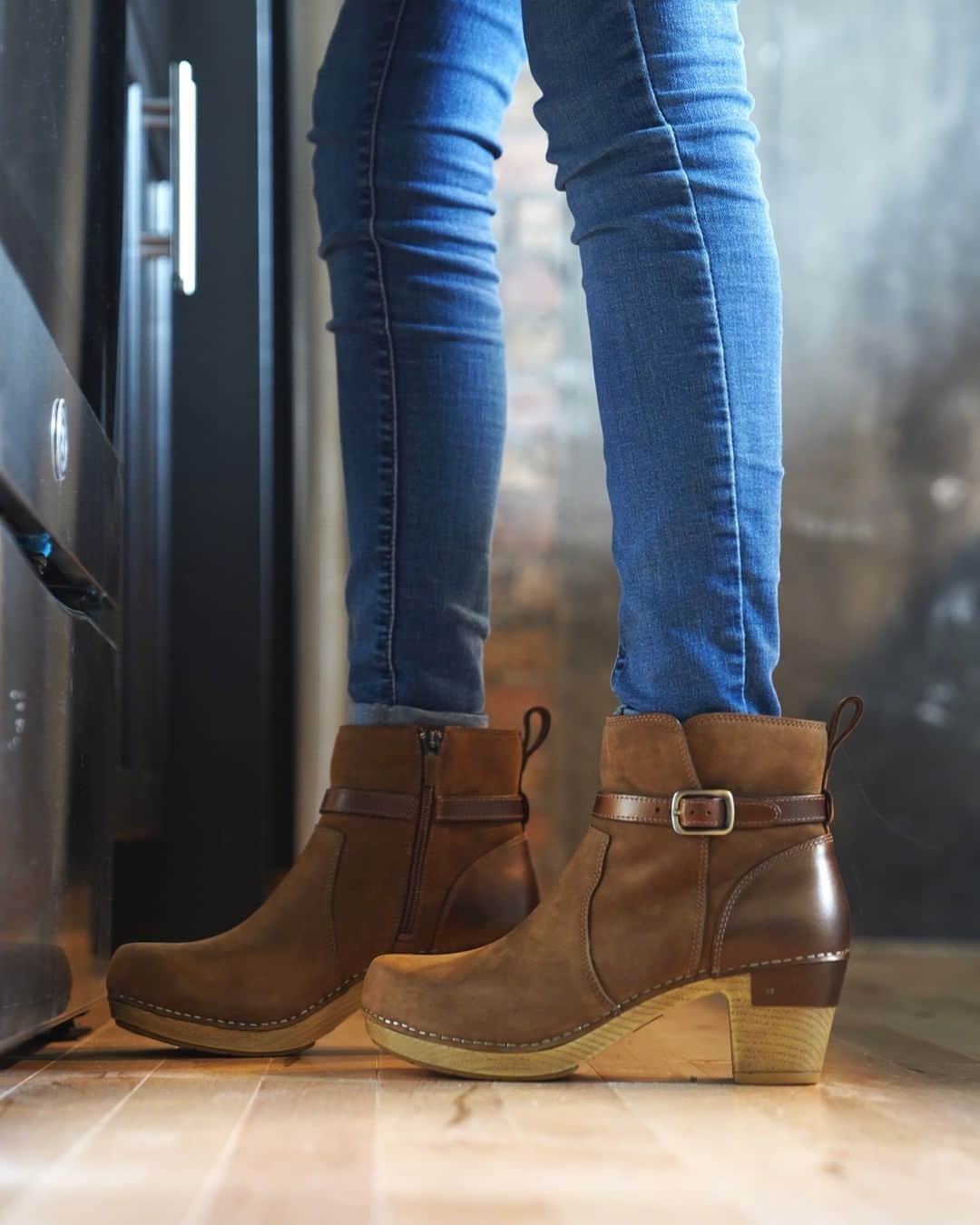 ダンスコのインスタグラム：「⭐⭐⭐⭐⭐Classy, comfortable, light-weight, beautiful. Love them! – Jenel」