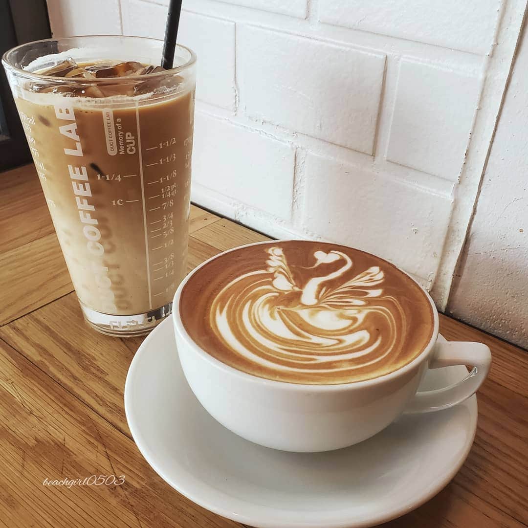 𝑵𝒐𝒓𝒊のインスタグラム：「. . . 𝑴𝒂𝒓𝒓𝒐𝒏 𝒈𝒍𝒂𝒄𝒆 𝒍𝒂𝒕𝒕𝒆 美味しかった♡ ラテアートも可愛い🦢 . . . . #cafe #instacafe #cafetime #cafestagram #latte #latteart #tokyocafe #daikanyama  #tokyo #cafelover #tabijyo_cafe #カフェ #カフェ巡り #カフェタイム #東京カフェ #カフェスタグラム #ラテ #ラテアート #可愛い  #女子会 #ガールズトーク #東京 #代官山  #代官山カフェ #休日 #コーヒー #カフェ好き  #おしゃれカフェ #カフェ活 #インスタ映え」