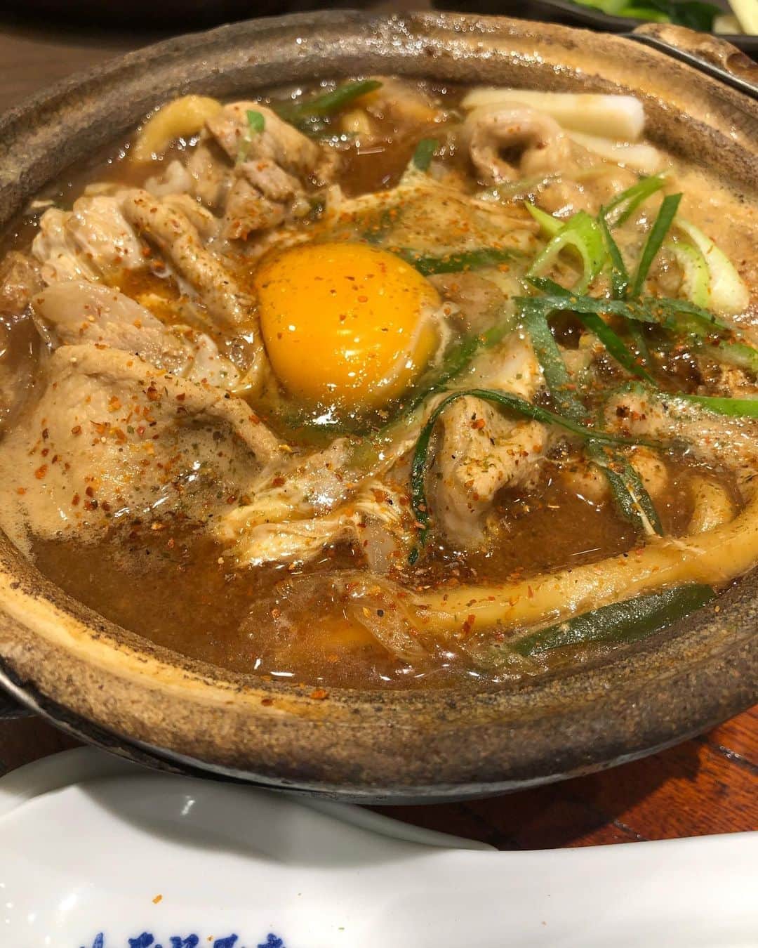 のインスタグラム：「味噌煮込み！！ うみゃ〜！！  #味噌煮込みうどん  #山本屋本店  #名古屋めし  #ランチ  #黒岩唯一」