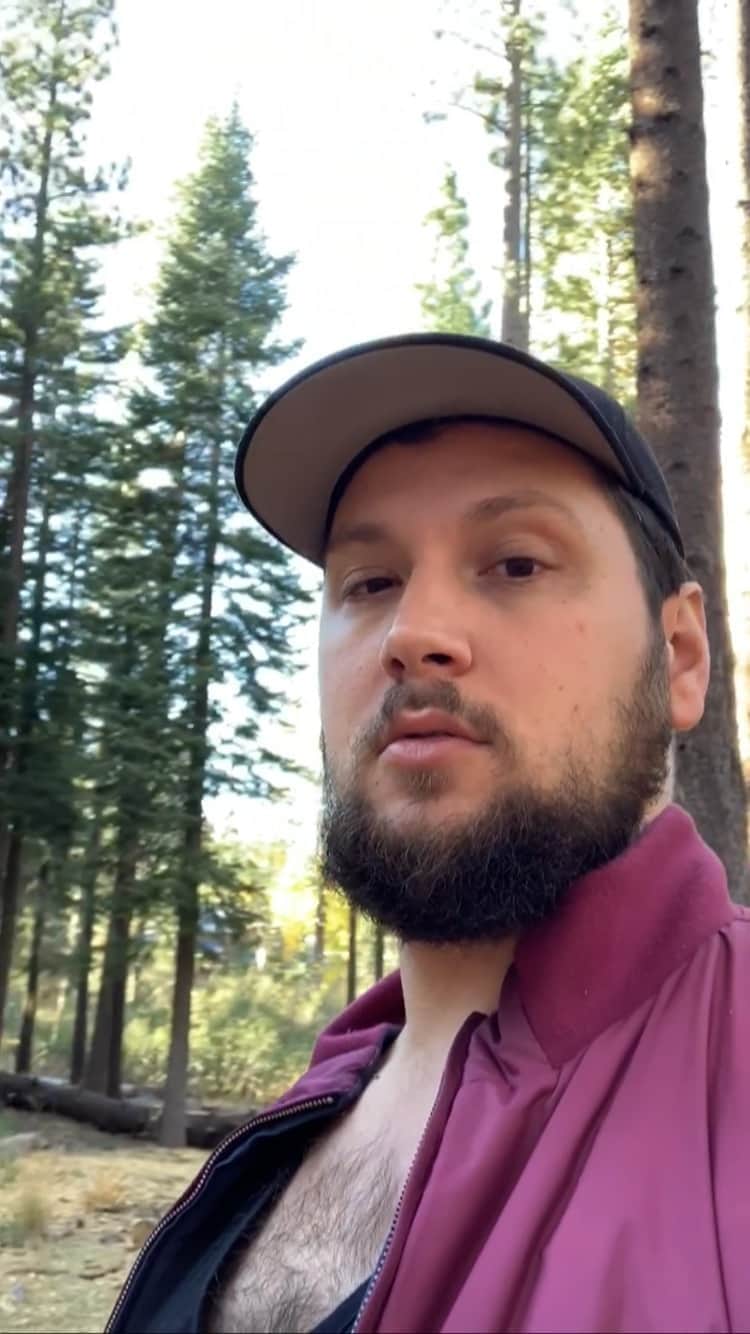 マット・マクゴリーのインスタグラム：「Needed some space. Needed to catch my breath. Needed to be with mama nature. Rooting in alignment. Connecting with self. Ready to receive. #Tahoe」