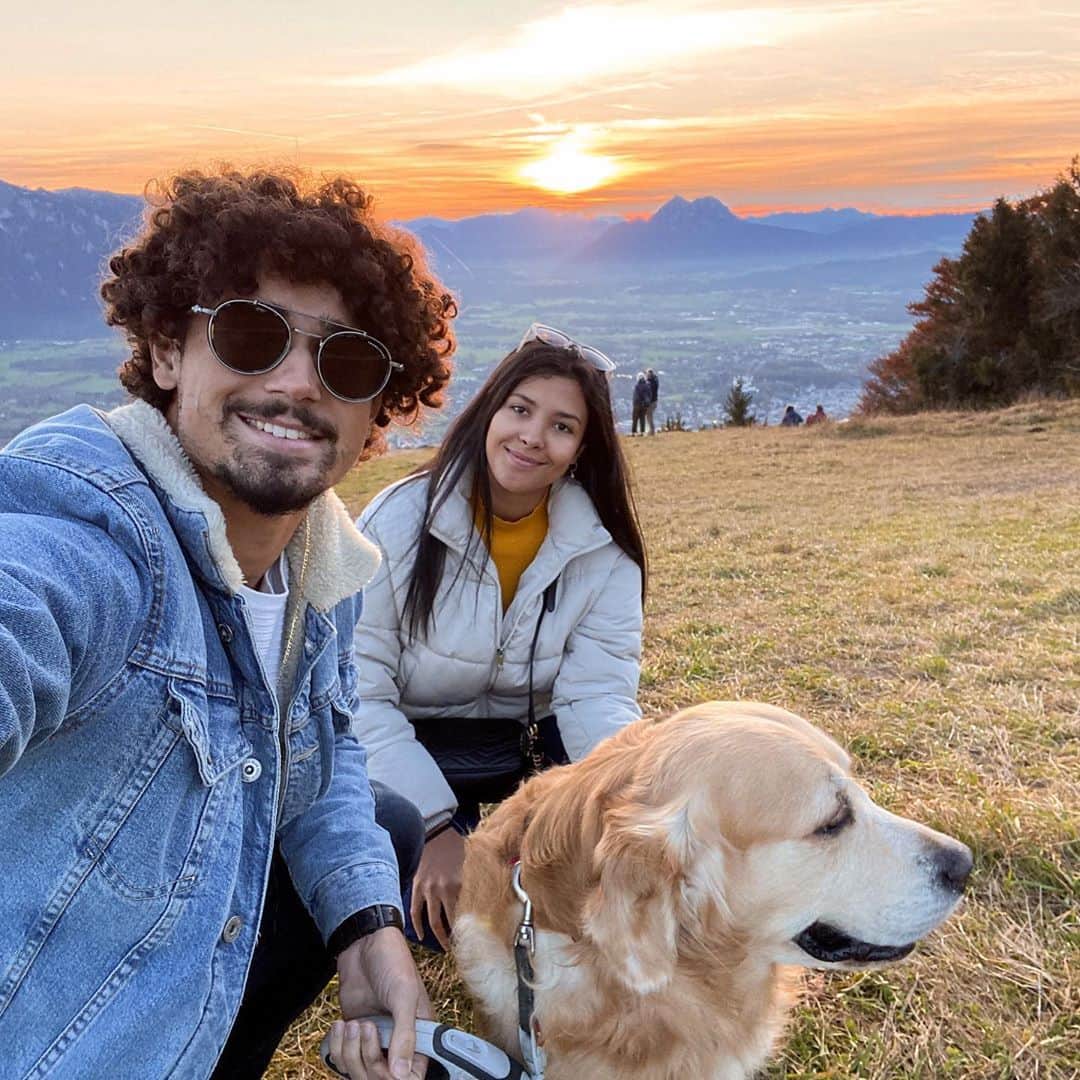 のインスタグラム：「Gaisberg Sunset 🌅 . . . #family #sunset #gaisberg #pordosol #qualitytime」