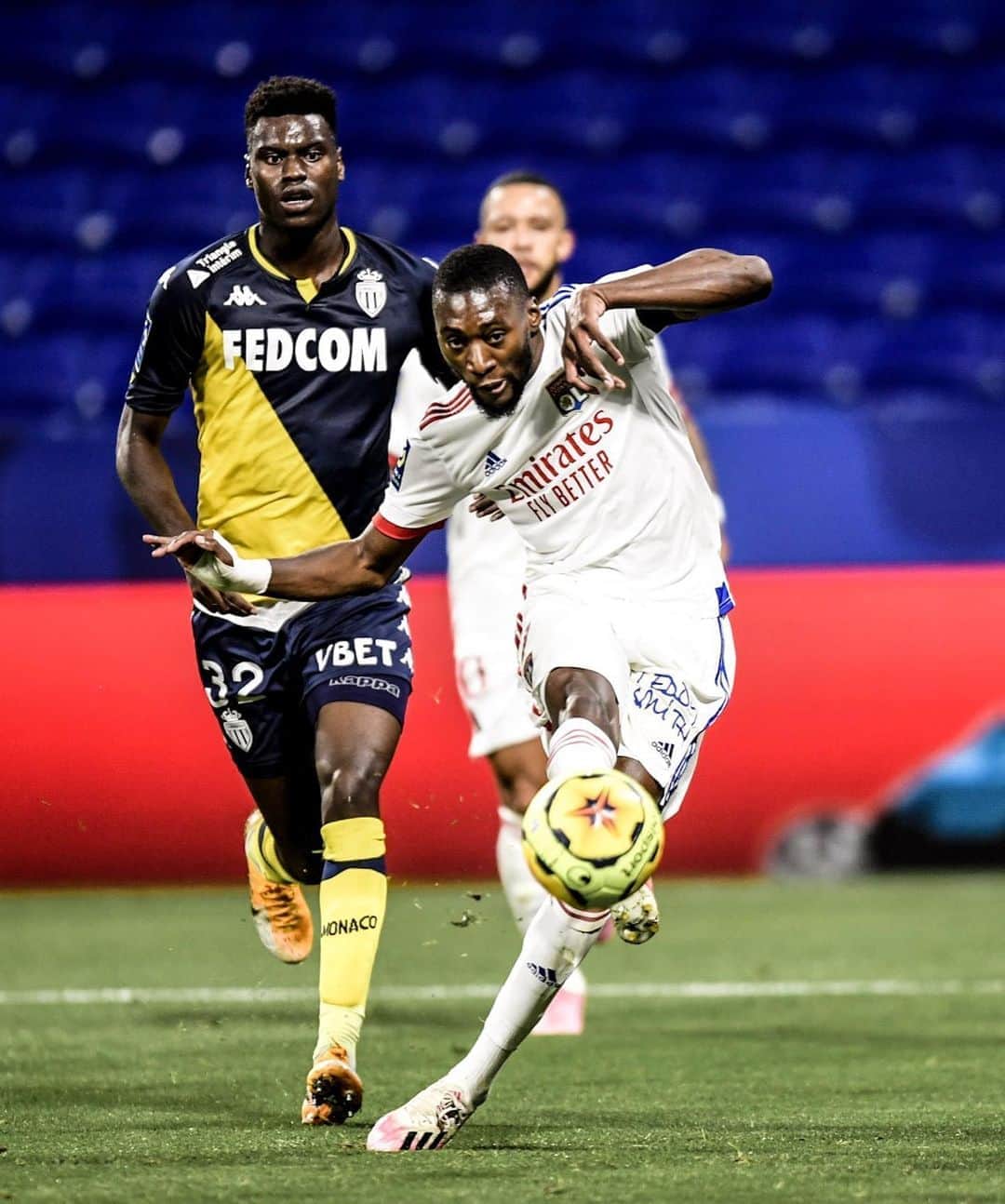 リーグ・アンさんのインスタグラム写真 - (リーグ・アンInstagram)「⚽️✋ @karltokoekambi ⚽️ 🤚 L'@ol surclasse l'@asmonaco en marquant 4 buts en première période 🌪️ !  🆚 #OLASM (4-1)  Lyon get a big win over Monaco, scoring 4 goals in the first half! • • #Ligue1UberEats #KarlTokoEkambi #TokoEkambi #OL #OlympiqueLyonnais #GroupamaStadium #Lyon」10月26日 7時23分 - ligue1ubereats