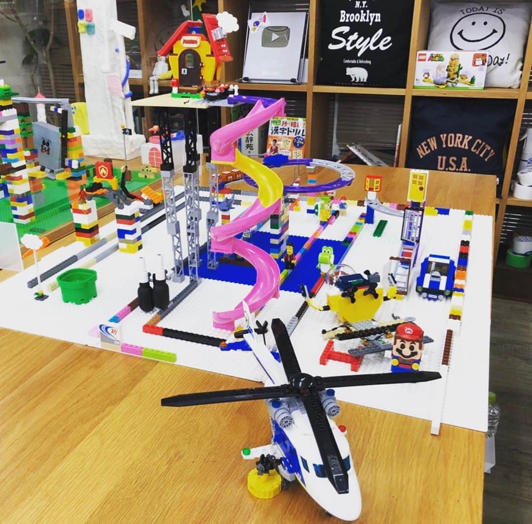 濱口優さんのインスタグラム写真 - (濱口優Instagram)「#よゐこチャンネル #レゴスーパーマリオ  #LEGO #レゴマリオ #マリオ果てしなき旅路へ #マリ俣州和」10月26日 7時23分 - hamaguchi_masaru