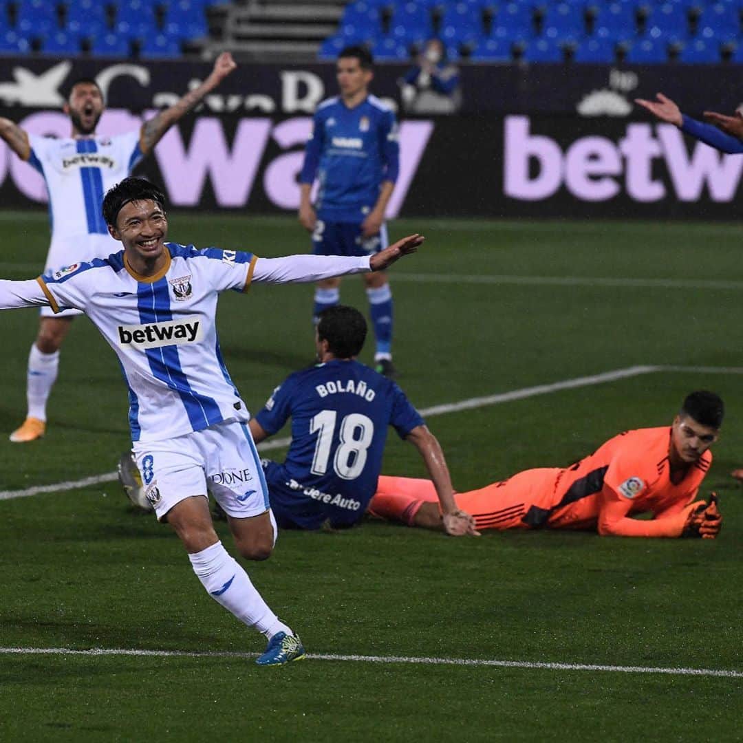 柴崎岳のインスタグラム：「. Nos seguiría la victoria tras el trabajo enorme como el equipo. Contento por mi primer gol en Butarque.」