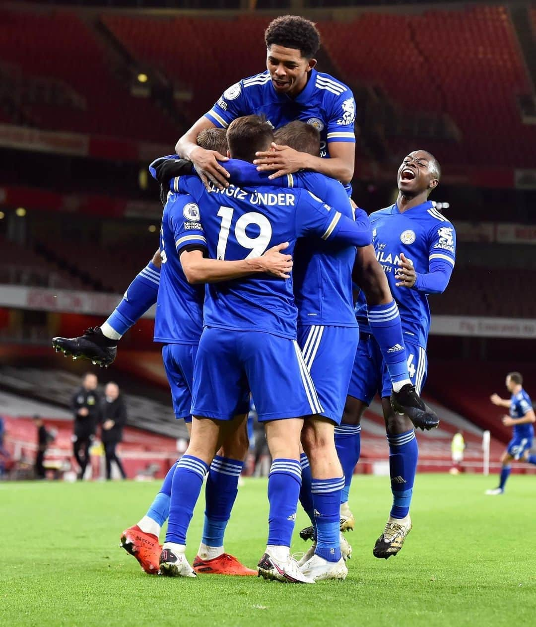 レスター・シティFCさんのインスタグラム写真 - (レスター・シティFCInstagram)「Goodnight, Foxes fans! 😁  #ArsLei • #lcfc • #PL」10月26日 8時31分 - lcfc