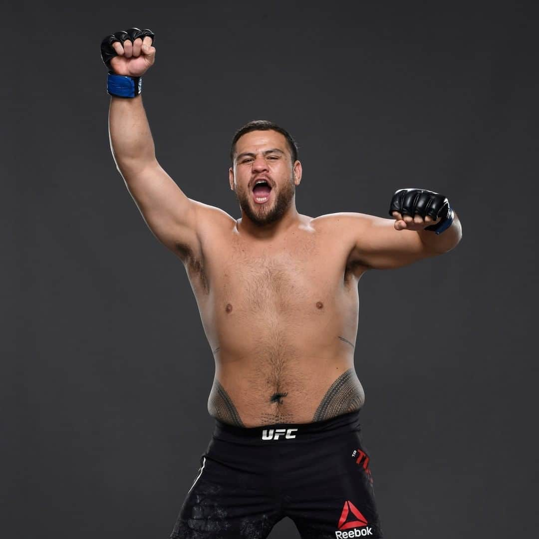 UFCさんのインスタグラム写真 - (UFCInstagram)「The party is back on 🍻 What did you think of @BamBamTuivasa's showing?   [ #UFC254 #InAbuDhabi @VisitAbuDhabi ]」10月26日 9時03分 - ufc