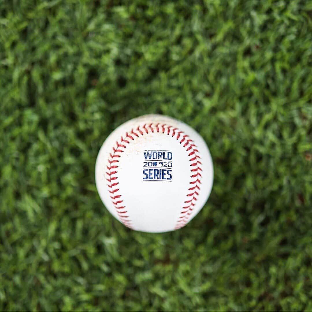 MLBさんのインスタグラム写真 - (MLBInstagram)「Game 5. Let’s ball!」10月26日 9時06分 - mlb