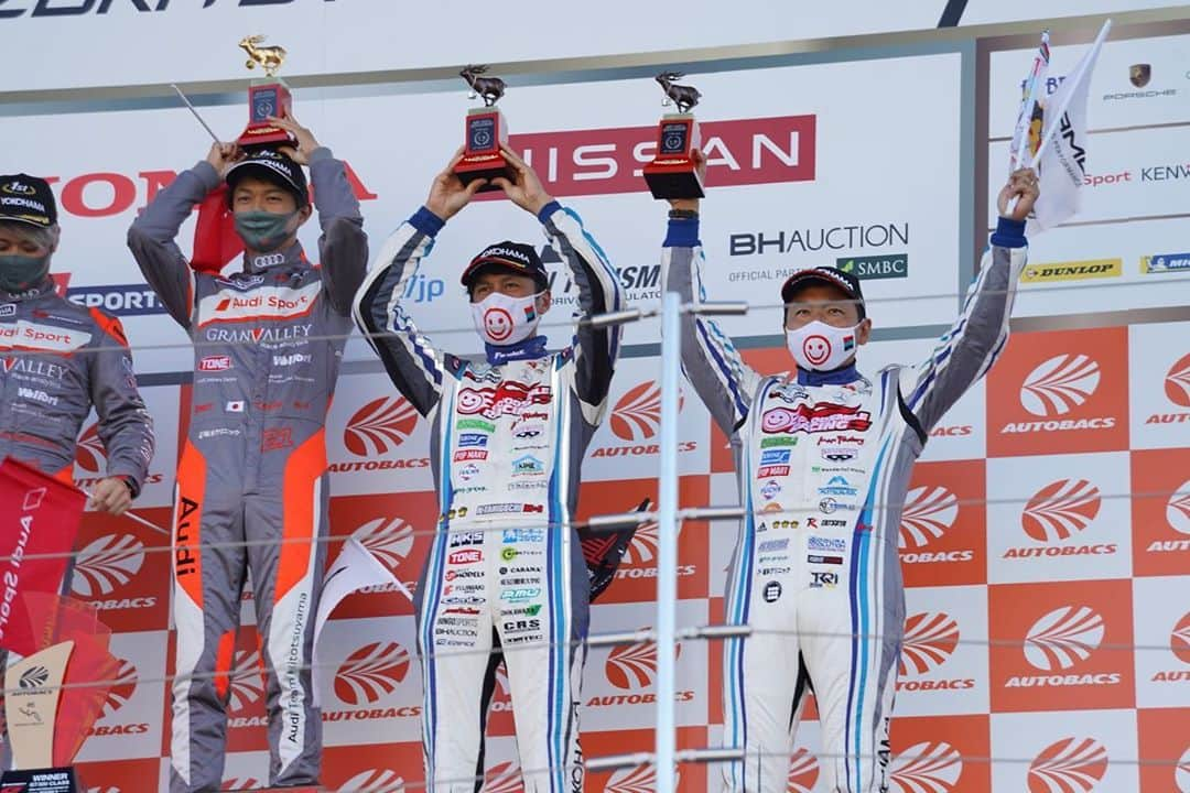 青山明日香さんのインスタグラム写真 - (青山明日香Instagram)「SUPERGT 第6戦 鈴鹿 gsr 3位✨  gsrに加入してから初の表彰台！ 本当は現地でチームの方と一緒に喜びたかった、！ LV組も今年最高の盛り上がりでした☺️  14番手スタートから追い上げ 素晴らしかったです😭👏 感動！  次戦の茂木合わせて今年は残り2戦！最後まで応援がんばりましょう🔥盛り上げましょう  茂木は私ときらてぃんがサーキットにいきます😆  #supergt#fightgsr#青山明日香#あすぴー」10月26日 9時40分 - asukaxx.02