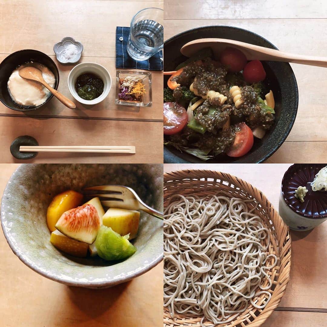 のインスタグラム：「酒庵 田なかさんでヴィーガンランチ🥢 肉食な北川ですが、 この日は一緒に行ったたまちゃん( @buzzcutgirl_tama )のマネして肉・魚抜きで🥰 . 自家製お豆腐をお塩でいただき ネバネバ三兄弟と、花びらのおひたしも美味しかった〜💗 サラダに自家製チアシードが入っていたのも感動🥗 . 最近大食い続きで疲れていた胃も少し労われたんじゃないでしょうか🤣 . たまには動物性をおやすみして 植物由来の食事もいいものですね✨ . #akita #そば #酒庵田なか #ヴィーガン #ランチ #vigan #lunch」