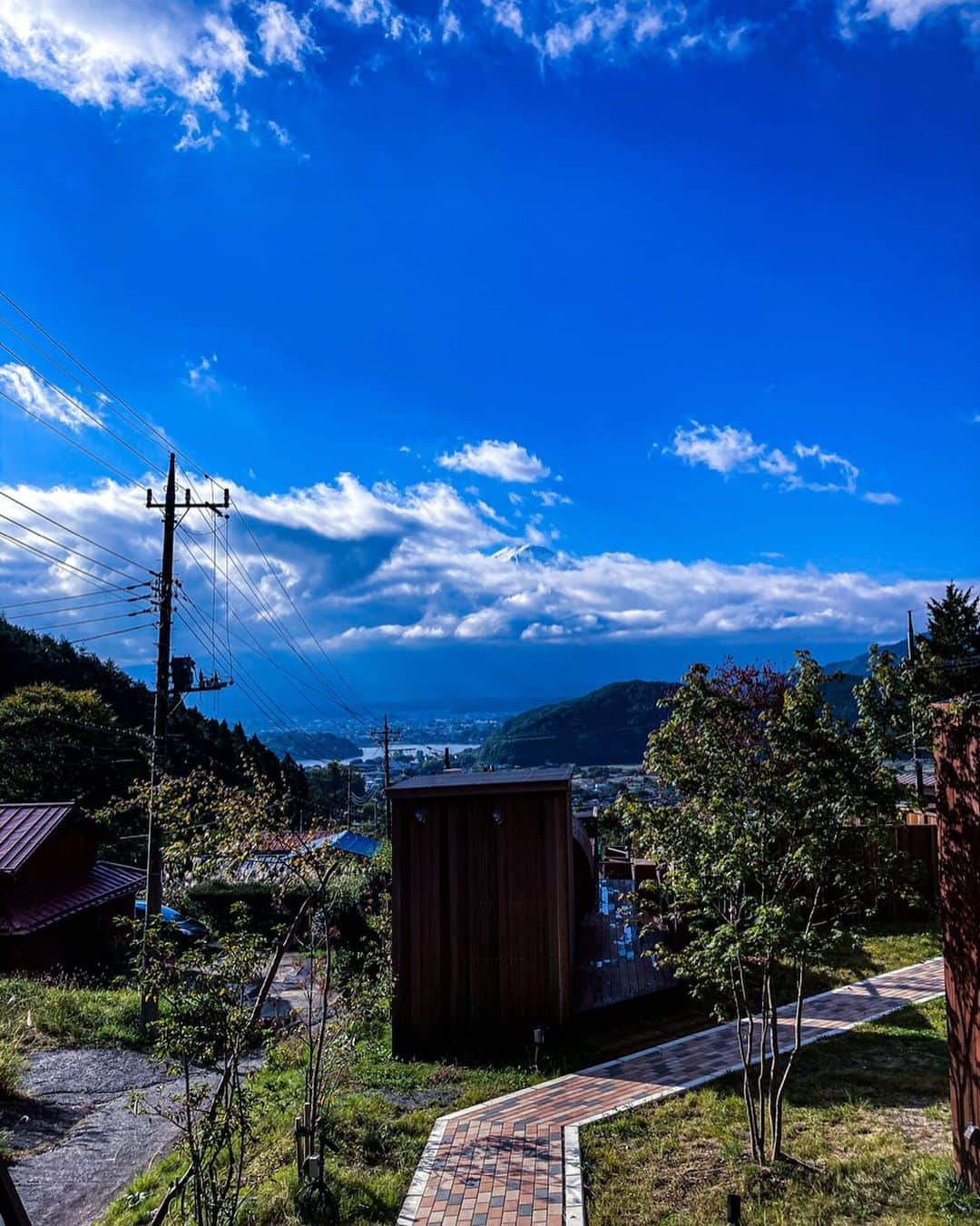 松崎夕さんのインスタグラム写真 - (松崎夕Instagram)「・ Fujiyama🗻☀️ ・ ・ #Fujiyama #Fujisan #Mtfuji #Yamanashi #Japan」10月26日 10時48分 - djyoumatsuzaki