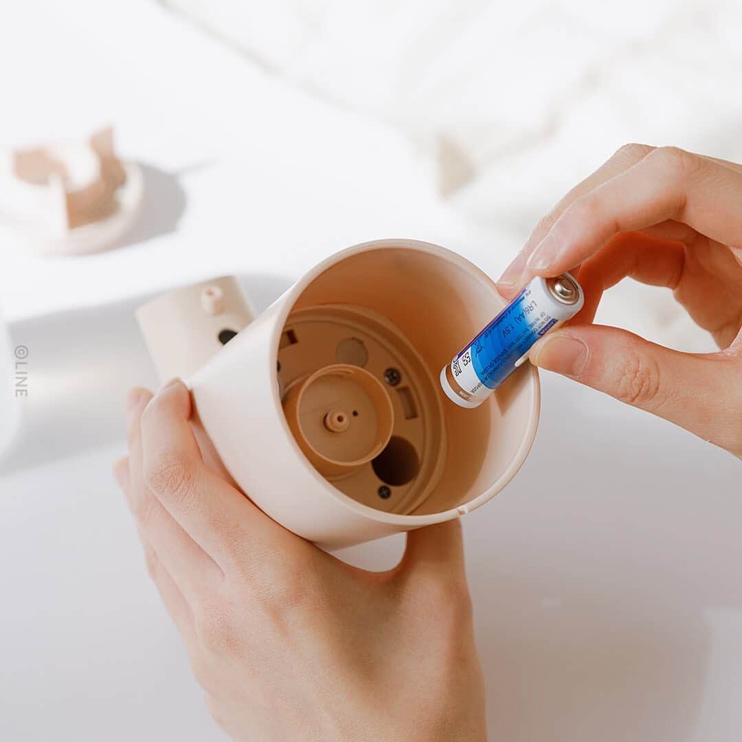 LINE FRIENDSさんのインスタグラム写真 - (LINE FRIENDSInstagram)「Stay safe and fresh. ⠀ MINI BROWN & FRIENDS Automatic Soap Dispenser ⠀ ✅ Touchless operation ✅ EWG verified for safe and organic ingredients ✅ Battery and detergent life > 6 months ✅ Cordless and convenient ⠀ Self-hygiene has never been more important. Be responsible. Protect yourself and your loved ones. 🙆 ⠀ Only today at LINE FRIENDS COLLECTION 👉 Link in bio ⠀ #LINEFRIENDS #AutoSoapDispenser #Hygiene #Handwash #WashYourHands」10月26日 11時02分 - linefriends