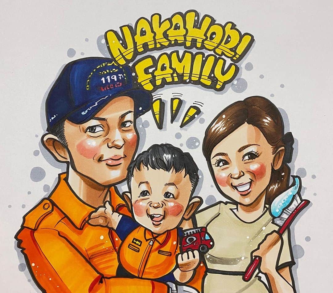 似顔絵★𝗚𝗢𝗥𝗜𝗞𝗜𝗡𝗚のインスタグラム：「. . 先日の一枚目❤️ 二枚のご依頼でした👍✨ . . こちらはご家族みなさんでの似顔絵😘❤️ それぞれの職業の制服をきて、 お子様は消防車もってます❤️❤️  . .  ❌❌現在は、予約受付終了してます❌❌ 。 . . .  2020年度ご予約のお客✨ 現在100番までの方へ案内中です🌟✨💕 DMの確認いただきgmailへ返信宜しくお願い致します🙇‍♀️🌟✨✨ . . . .  次回の予約応募は、2020年のご予約分を書き終える予定の 来年春から夏頃の、、、予定です。 ※あくまでも予定なので前後します🙇‍♀️ . . . .  オーダー再開の際には 人数制限あるため必ず予約ができるわけではございません。 そのことも踏まえた上で 次回ご検討いただけると嬉しいです(^^) . . また、結婚式の使用を考えてくださる方も多いです✨  前々からお伝えしていますが、 基本的に予約順に対応しているため、 近々の納期を希望される方は、 対応できないこともあるので、 あらかじめご了承ください💦 . . . . . ※今回予約が取れた方へ※ . .  写真がまだ用意できてない、入金が遅れそうなど、状況により、順番が前後することもございます‼️ あらかじめご了承ください。 。 . . . また、芸能人、キャラクターのオーダー、パロディ風オーダーはお断りしています。  芸能人については、ご本人様に直接プレゼントなどはOKです。 . . . . . . 💰料金表は過去投稿記事みてね❤💰 . . . . . ➡️ハッシュタグ⇨ goriking117料金表2019⬅️ . . ✨✨✨✨✨✨✨✨✨✨✨✨✨✨✨✨ @by.goriking のアカウントでは、 過去書かせて頂いたお客様方からの、 似顔絵のその後のお写真をいただき、 投稿しております^ - ^❤️❤️ 玄関に飾ってある似顔絵、 渡した瞬間のお写真、 ご本人とのお写真などなど💕 いろんな場面でのお写真お待ちしております^ - ^✨⭐️ . . . .  #似顔絵#pencildrawing#drawing#pencil#illust#painting#art#artwork#絵描きさんと繋がりたい#似顔絵師#gorikingの似顔絵屋さん#仲良し家族#wedding#結婚式#消防車#消防士#歯科衛生士#welcomeboard#ウェルカムボード#comicart#anime#animeart#comicartist#animejapan」