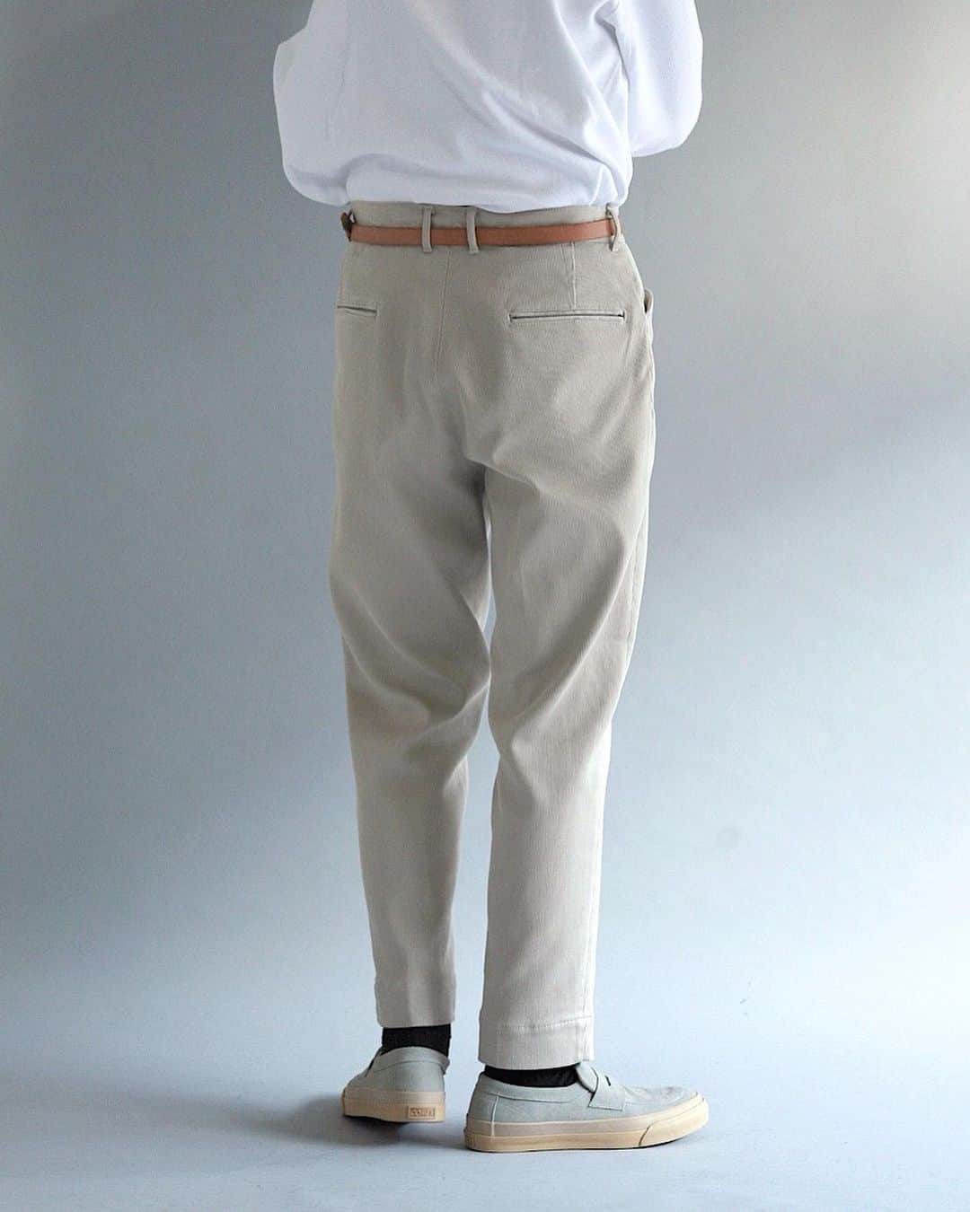 のインスタグラム：「. . . . AN085 PIQUET TAPERED TROUSERS  SANDBEIGE . . . @anachronorm262 . . . @balanceokayama @anachronorm_context_gallery @tribeca_shimane @eld_interior_products  @fortyfive_okayama @independence_fukui @less_taiwan . . . #anachronorm #contextgallery #nakameguro #balanceokayama #okayama」