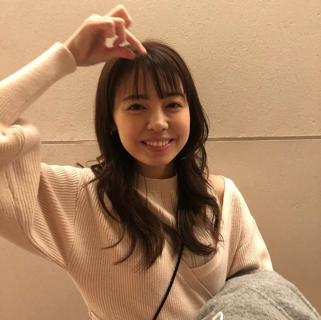 宮澤智さんのインスタグラム写真 - (宮澤智Instagram)「★ 少し髪を切りました💇‍♀️ とはいえ、伸びました😮 週末は天気が良くて 外でビールを🤤 今日も秋晴れ最高ですね☀️ さて、気持ちを入れ替えて1週間頑張ります！！ #月曜日」10月26日 12時43分 - tomo.miyazawa