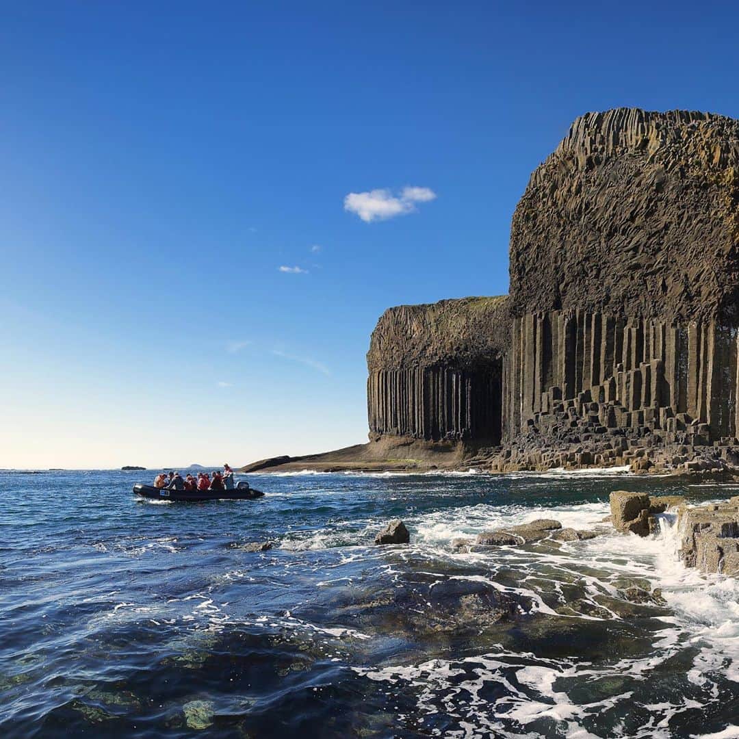 National Geographic Travelさんのインスタグラム写真 - (National Geographic TravelInstagram)「Photo by @jimrichardsonng / Staffa and Fingal’s Cave have been known for a long time. Indeed the name Staffa comes from Old Norse; the Vikings thought it reminded them of their stave houses. But it was naturalist Sir Joseph Banks who, in 1772, put it on the hit parade for famous visitors. (He also renamed the cave for Fingal.) Among luminaries coming to ogle were Queen Victoria, Jules Verne, William Wordsworth, and even Alice Liddell. Painters came too, including J.M.W. Turner. But for me it was Thomas Moran who beat the whole bunch with his incredibly atmospheric rendering.  For more Scotland pictures follow @JimRichardsonNG. #scotland #fingalscave #staffa」10月26日 23時39分 - natgeotravel