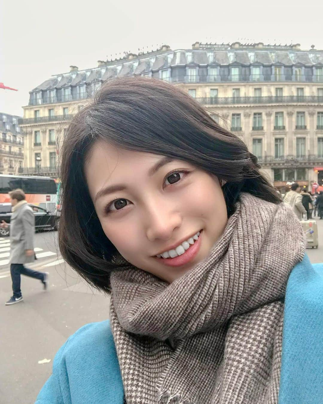 春原未来さんのインスタグラム写真 - (春原未来Instagram)「急な決定ですみませんm(｡>__<｡)m  第11回目 #スノトーク 10月27日(火)22:00～生配信します！  この前インスタのストーリーで質問募集しましたが,それに答えていきたいと思います。配信中に飛び込みの質問も可🙆🏻‍♀️  明日最初の20分は無料で視聴できますので,ぜひお試し視聴していただき,サブスクへの登録ご検討ください！ URLは,後でストーリーに貼り付けます✅ .  11th 『SUNO TALK』 Live stream from 10 pm on October 27 (Japan time)!  The other day, I asked for questions on the Instagram stories.  I would like to answer that.  You can also ask questions during the live stream 🙆🏻‍♀️  You can watch it for free for the first 20 minutes tomorrow, so please give it a try and consider a subscription.  #時差投稿すぎる #timedifference #posting #パリ旅行 #parisfrance #201811 #birthmonthcelebrations #オペラ座 #operadeparis #ショートヘア女子 #shorthairstyle #セルフィー女子 #selfiegram #parisphoto #思い出の写真 #春原未来 #openrec #生配信ライブ #サブスク」10月26日 23時39分 - sunohara_miki