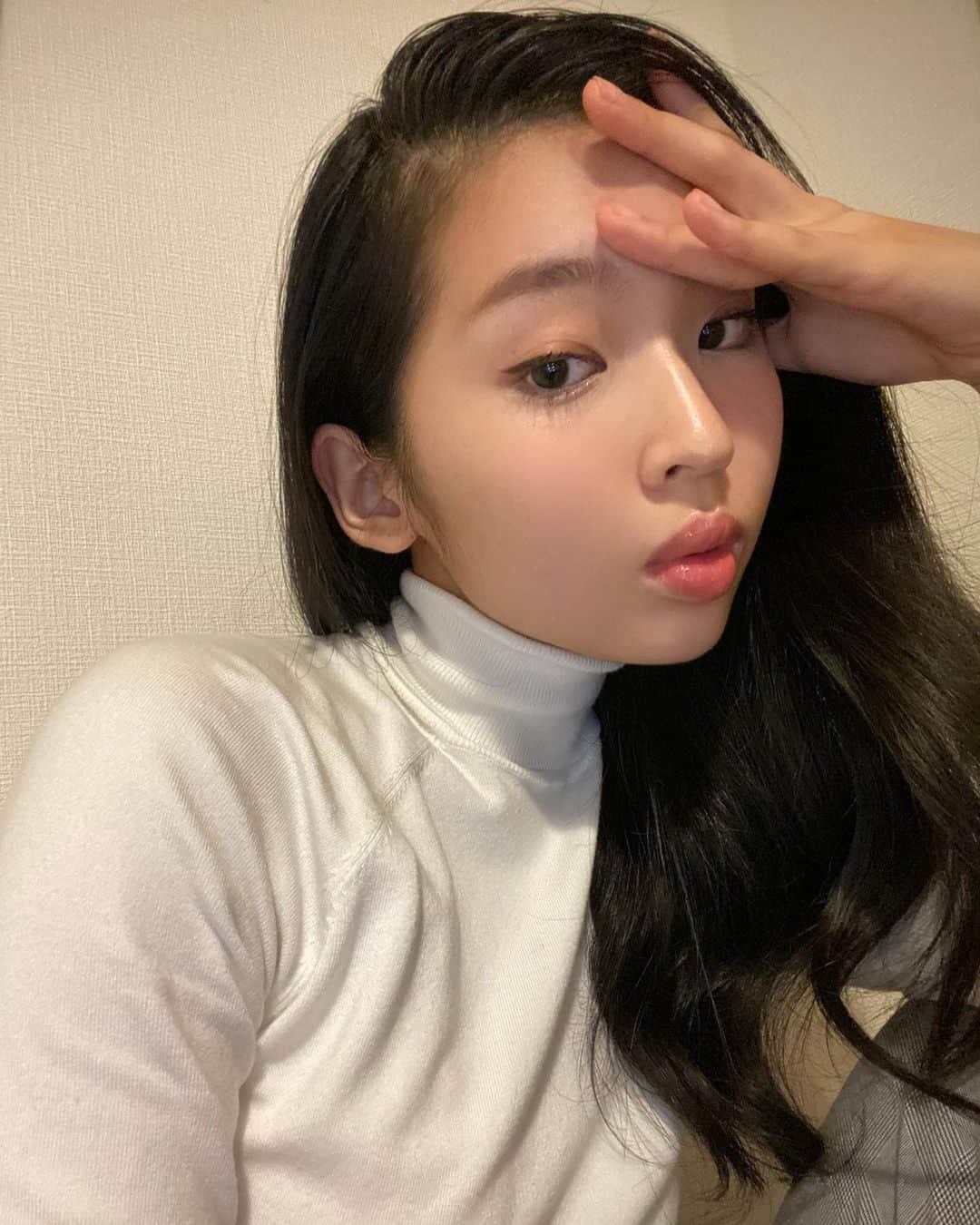 伊藤友奈さんのインスタグラム写真 - (伊藤友奈Instagram)「☁️ #lusciouslips#323#eyemakeup#jennie#blackpink#love#jungsaemmool#dance#model#asianmodel」10月26日 23時49分 - youna.ito