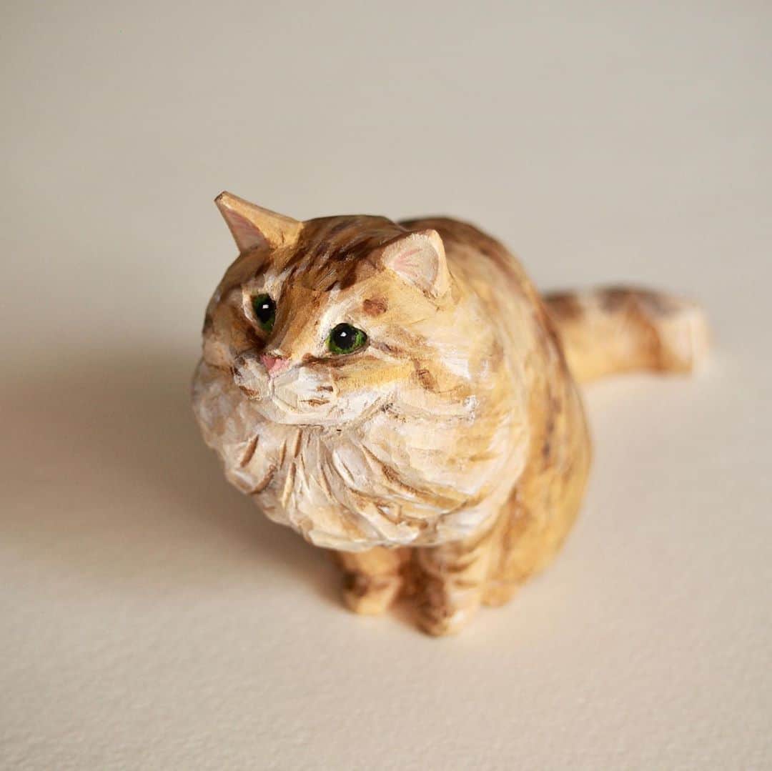 yamanekoさんのインスタグラム写真 - (yamanekoInstagram)「今年も赤坂のジャローナさんにて 個展があります。 お茶も出来ますよ！ お気軽に猫たちに会いに来て下さい。 @jalona_akasaka   #赤坂ジャローナ #jalona #小さな木彫りのねこ6#バンナイリョウジ #ねこ #ねこ部 #ねこすたぐらむ #猫彫刻 #木彫りねこ #sculpture #catsculpture #woodsculpture #woodworking #cat #catsofinstagram #ryojibannai」10月26日 23時54分 - yamaneko5656