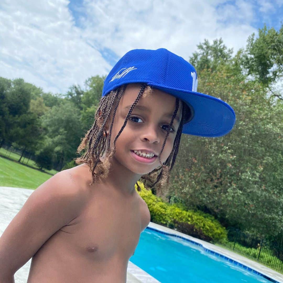 デショーン・ジャクソンのインスタグラム：「Happy 5th birthday son!! You are my inspiration Young Goat !! I LOVE YOU DJ JR 💙」