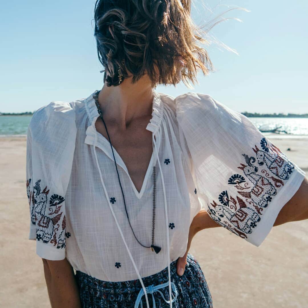 ミーガンパークのインスタグラム：「Discover S E L I N A // a charming story of whimsical, folkoric inspired embroidery on textured summer cottons. The gorgeous @gypsysfind wears new Selina Cotton Top - online now x」
