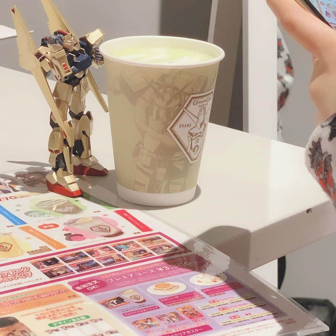 西山野園美さんのインスタグラム写真 - (西山野園美Instagram)「昨日は秋葉原のガンダムカフェでMCのお仕事でした！  今回3回目のMCでした。大好きな作品の一つであるガンダムのお仕事がこんなに早くできるなんて思ってもいなかったし、こうやって何度も呼んで頂けるとも思っていませんでした😭🤯  今回参加させて頂いたプログラムは『機動戦士ガンダムSEED × GUNDAM Café HalloweenParty 2020』という事で、今回の為に描き下ろされたSEEDキャラ達のハロウィン仮装姿がめちゃくちゃ可愛いかった…  スペシャル映像とオリジナル料理を楽しんだあとは、ゲストを交えたスペシャルトークショーがあって、ガノタさんには愛を語り尽くしてもらい、ガンダム初心者さんにはイベントを通してガンダムの魅力を知ってもらい…と、とにかく毎回毎回濃い時間を過ごさせて頂いています。  本当に素敵なコンテンツだし、ガンダムカフェの中にある施設の一つ一つのこだわりの愛の深さに感動するし、ここまでクオリティーの高いコンセプトカフェは他にない！！！！  好きなものを好きと言い続けてよかった！！ また呼んでもらえるようにこれからも頑張ります！！！！  #ガンダムカフェ #秋葉原 #機動戦士ガンダムSEED #SEED #SEEDDESTINY #GUMDAM #cafe #百式 #小百ちゃんだよ #ガンプラ #akihabara #ハロウィン #halloween #ハロ」10月26日 16時46分 - nozoccho