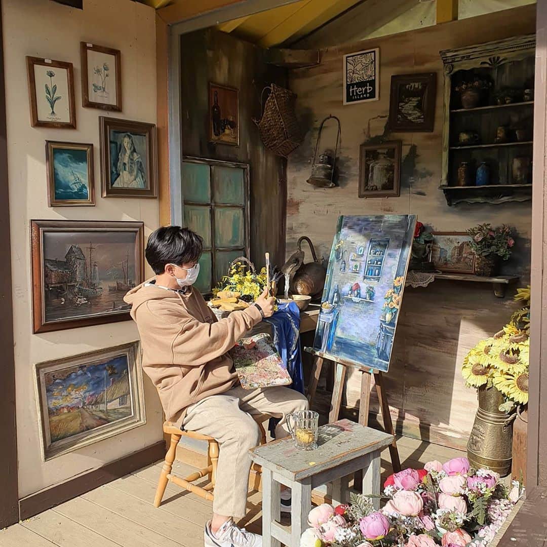 パク・ソングァンのインスタグラム：「## 빈센트 광흐🎨  파블로 박카소🎨  레오나르도 박빈치🖼 ㅋㅋㅋ  소년동아일보 전국 그림대회🏆  동상🏅 출신임 ㅋㅋㅋㄱ」