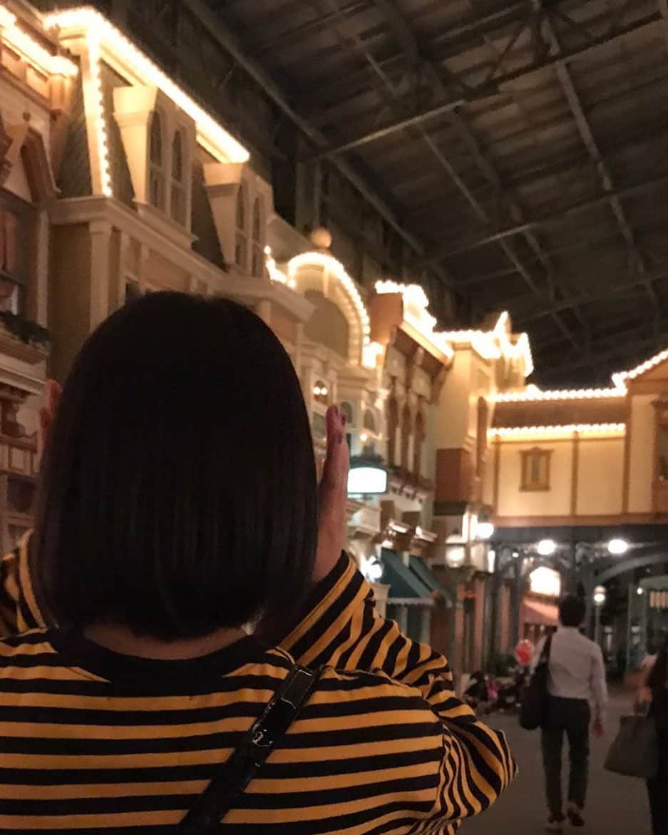 髙橋莉穂のインスタグラム：「この前行ったディズニー🐭 #プラチナムプロダクション所属 #プラチナムプロダクション #シブサン #シブサンプロジェクト #グリーンクラス #髙橋莉穂 #高橋莉穂 #いいね返し #いいねした人で気になった人フォロー #お洒落さんと繋がりたい #おしゃれさんと繋がりたい  #いいね返しは絶対」