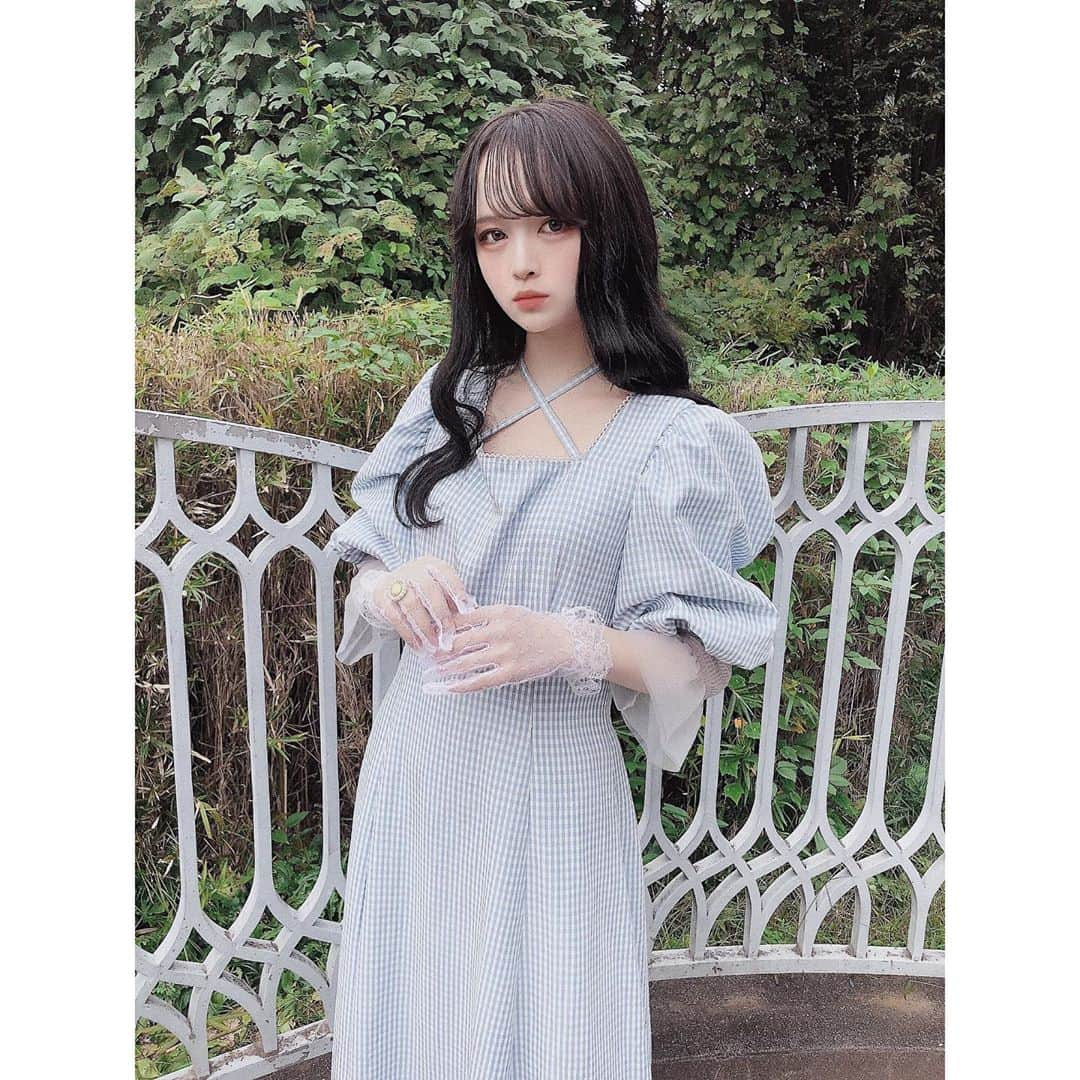 池田菜々（ななちゃむ ）さんのインスタグラム写真 - (池田菜々（ななちゃむ ）Instagram)「人生でほとんど着たことがない ブルーのワンピース💧💎💙 色物普段着ないけど めちゃ可愛いから着たくなった 引き続きハニーサロンさんの 特設ページよろしくね☺️ ハニーサロンさんと今後も色々計画してるから 楽しみにしててねん」10月26日 18時31分 - altms_10_