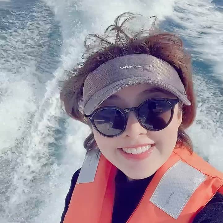 のインスタグラム：「#酔い止め飲んだら酔わなかった😆🙌 #クルージング はじめての　#初島 #首負傷🤣  #sky #thankyou #blue #happy  #感謝」
