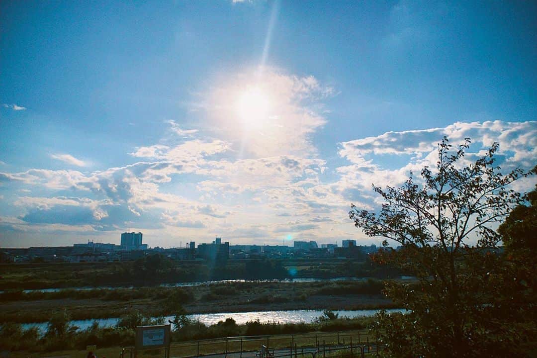足立佳奈のインスタグラム：「今日は、"なりたい自分"を具体的に書き出してみた。 ふらつくことの多い私だから。」