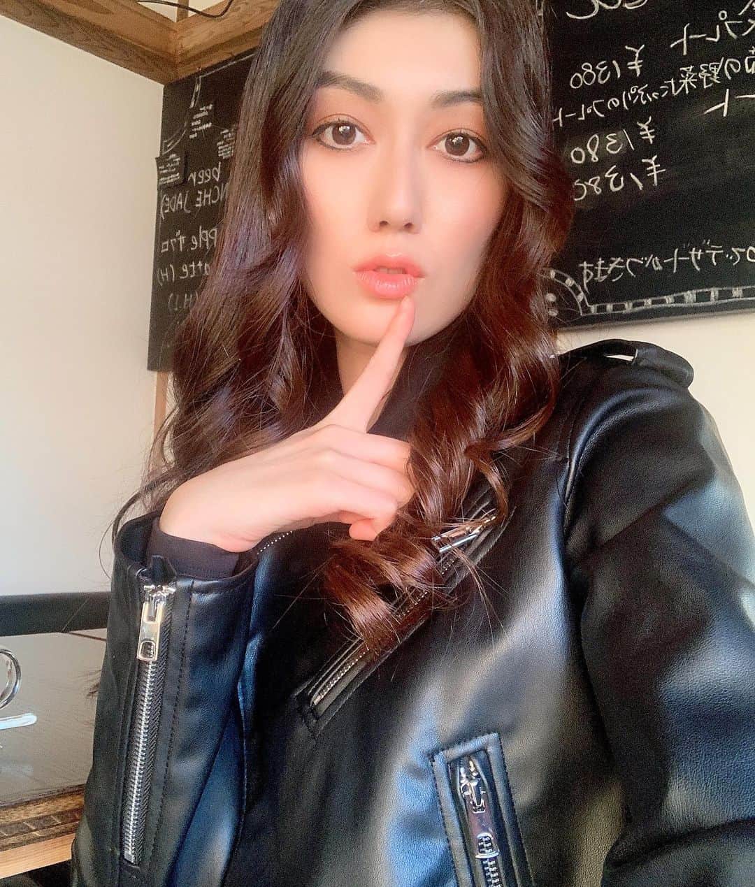 小笠原エリイのグルメインスタ