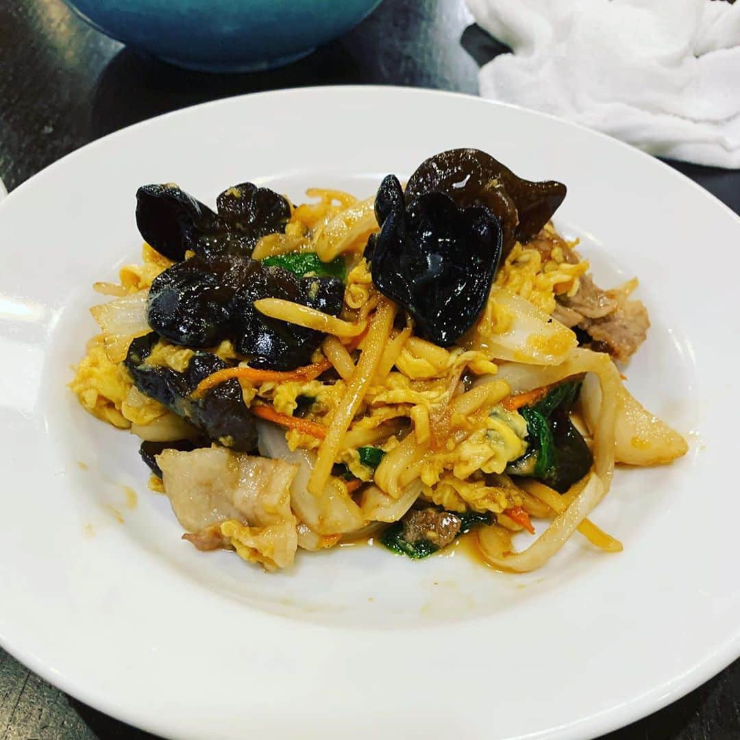 金村義明さんのインスタグラム写真 - (金村義明Instagram)「サッと食べて、部屋で思いっきり泣こう！」10月26日 19時07分 - yoshiaki_kanemura