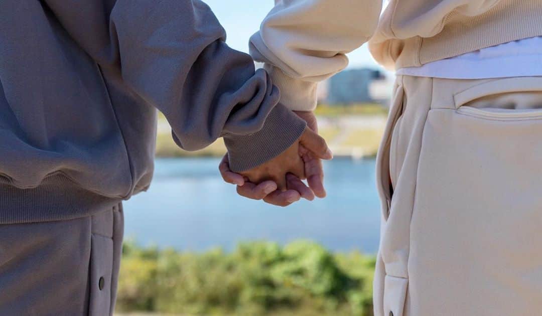 のインスタグラム：「#hugWorld 🌍」