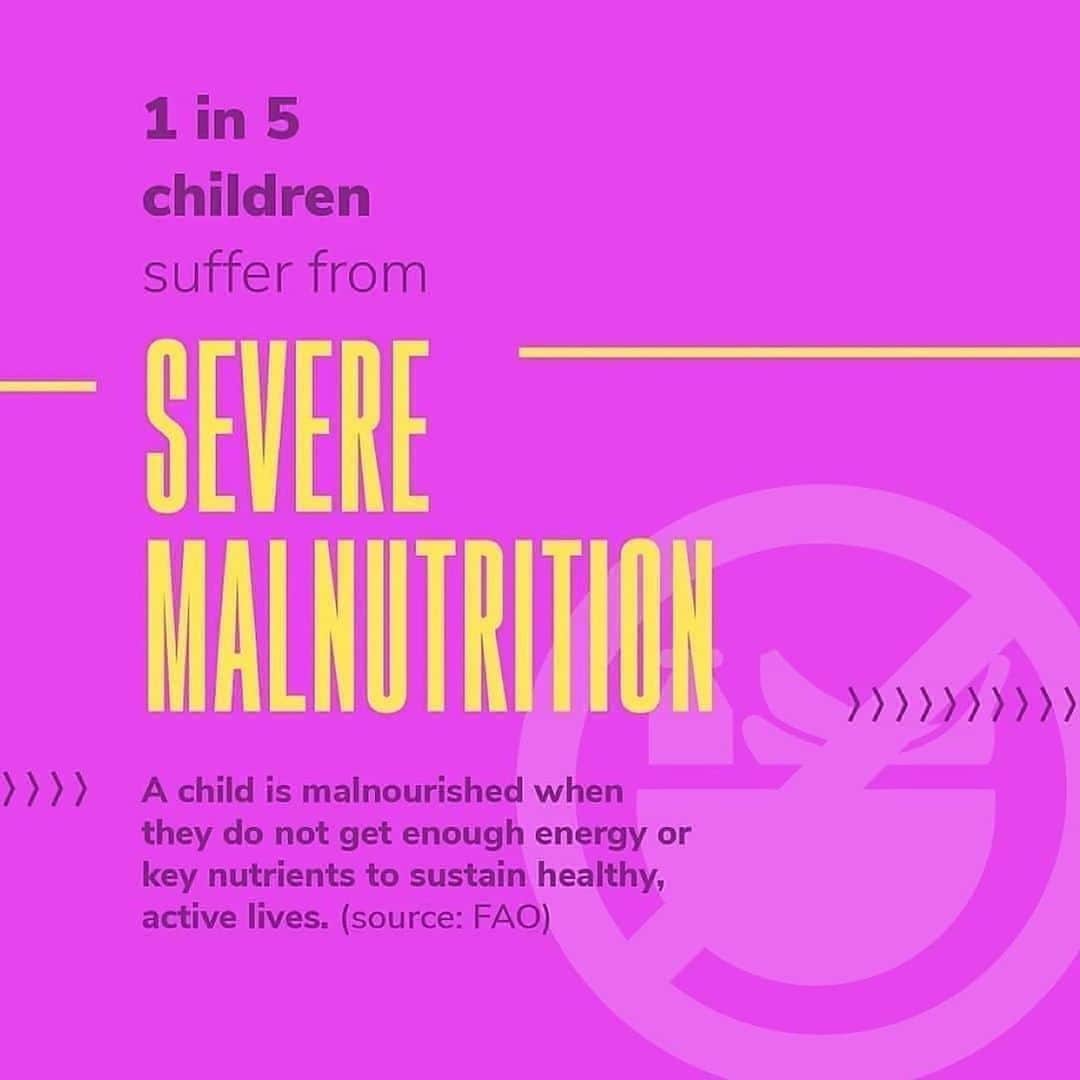 レナ・ヘディのインスタグラム：「Link in bio. Sign up. disgraceful political  behavior needs a big fucking wake up. #allourkidsdeservebetter @foodbanking」