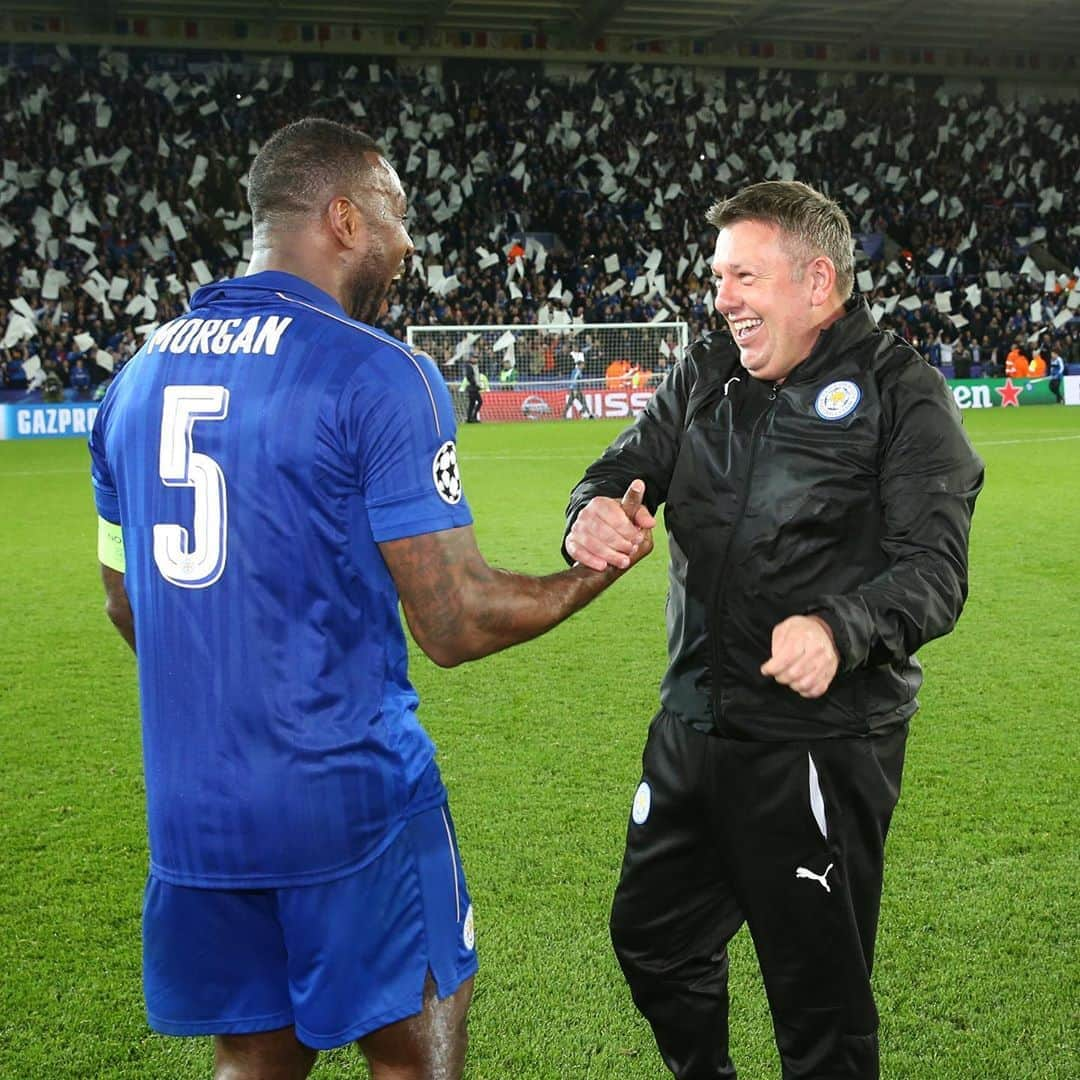 レスター・シティFCさんのインスタグラム写真 - (レスター・シティFCInstagram)「Happy birthday to former #lcfc manager, Craig Shakespeare! 🎂」10月26日 19時29分 - lcfc