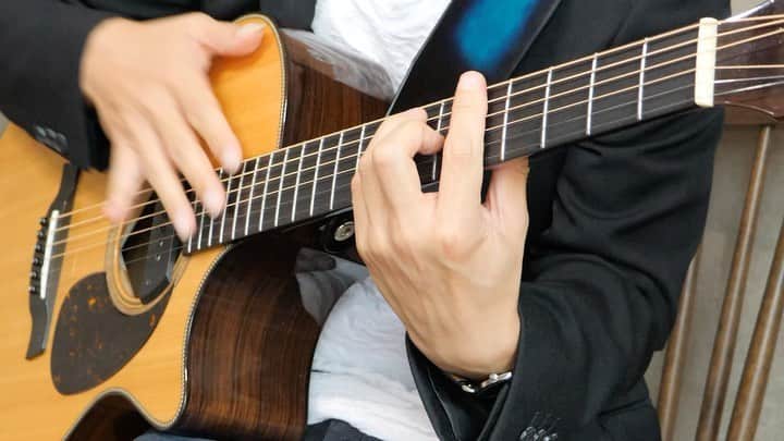松井祐貴のインスタグラム：「Emotions -Original song-﻿ From 3rd Album『Passage of Time』﻿ TAB→https://www.mymusicsheet.com/YMusicOffice﻿ YouTube→https://www.youtube.com/c/YukiMatsuiOfficial﻿ ﻿ ♪﻿ ♪﻿ ♪﻿ ﻿ #yukimatsui #松井祐貴 #fingerstyle #fingerstyleguitar #fingerpicking #acoustic #acousticguitar #pickariff @pickariff #guitarsdaily @guitarsdaily #guitarstagram @guitarstagram #solosection #guitarsarebetter @guitarsarebetter #talentedmusicians #lickwars @lickwars #riffwars  @riffwars #riffwarsacoustic #pickupmusic #acousticartists #musicians #guitarplayer #instaguitar #Daddario #DaddarioStrings #switch #switchguitar」