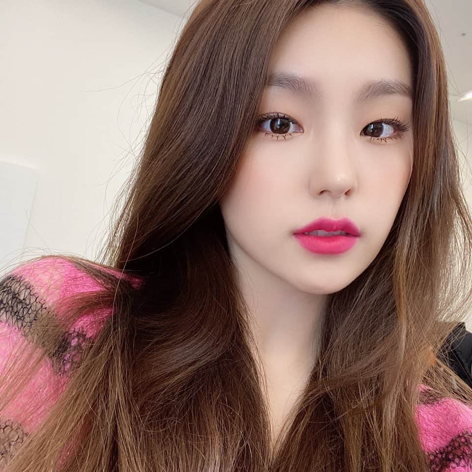ITZYさんのインスタグラム写真 - (ITZYInstagram)「PINK PINK💋」10月26日 19時25分 - itzy.all.in.us
