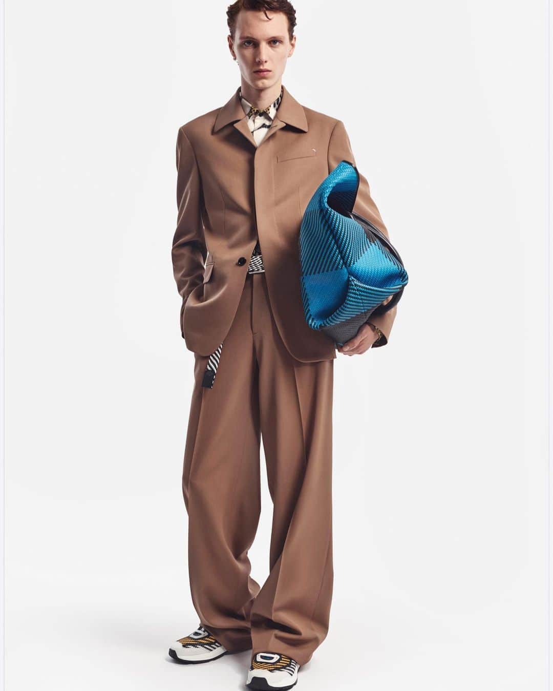 クリスヴァンアッシュのインスタグラム：「NEW SUMMER ‘21 @BERLUTI COLLECTION  LOOKBOOK OUT SOON  PHOTO @valentinbgiacobetti  STYLING @mauricionardi  MODEL @daan.de.maan  #berluti #krisvanassche」