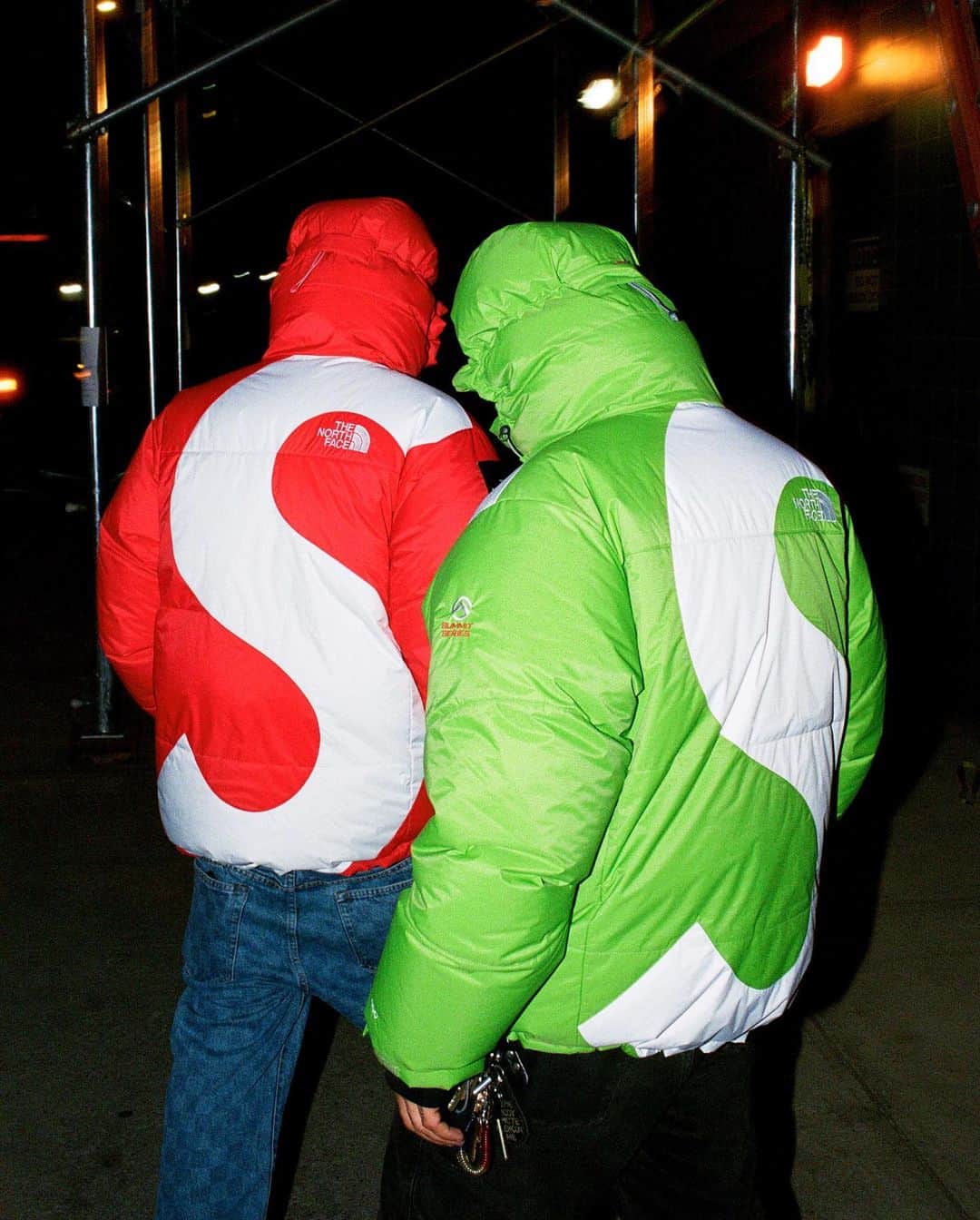 HYPEBEASTさんのインスタグラム写真 - (HYPEBEASTInstagram)「@hypebeaststyle: @supremenewyork and @thenorthface are back together for Fall 2020 with a new collection. Click the link in our bio to check out the offering which includes a Summit Series Himalayan Parka, Mountain Jacket, Hooded Fleece Jacket, Dolomite 3S-20° Sleeping Bag, Nuptse Mitts and more. It’ll all be available in-stores and online on October 29, then release in Japan on October 31.⁠ ⁠⠀ Photo: Supreme」10月26日 19時47分 - hypebeast