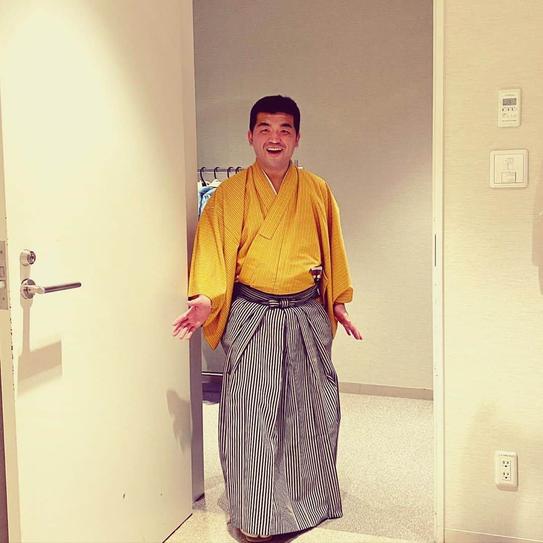 有吉弘行さんのインスタグラム写真 - (有吉弘行Instagram)「怖いおじさん達が部屋に来る。。。」10月26日 19時42分 - ariyoshihiroiki
