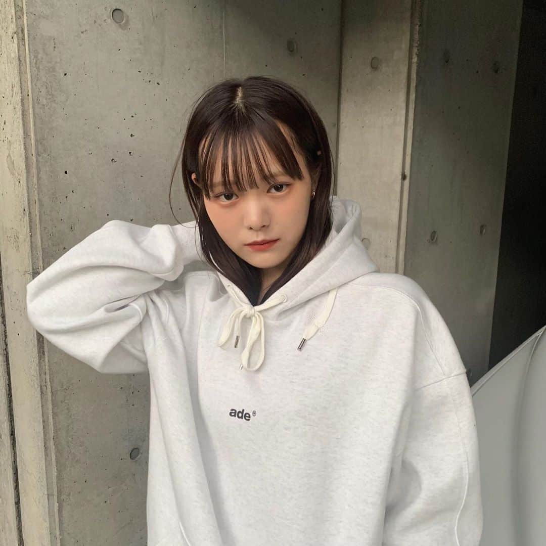 木村なつみのインスタグラム：「やほっ、すこし前髪がのびてきたなぁ  いつもスキンケアでお世話になっているイセアクリニックで初のハイフをしてもらったの！すでに顔すっきりした気がするーーー！」