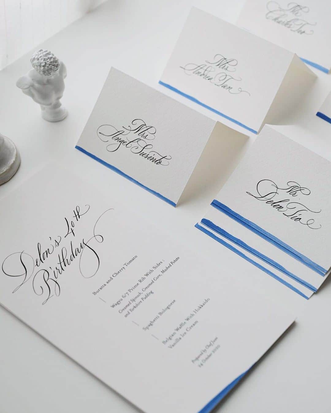 Veronica Halimさんのインスタグラム写真 - (Veronica HalimInstagram)「Something blue, birthday menu and place card — #calligraphy #truffypi #handwritten #stationery #カリグラフィー　#カリグラフィーライフスタイル」10月26日 19時59分 - truffypi