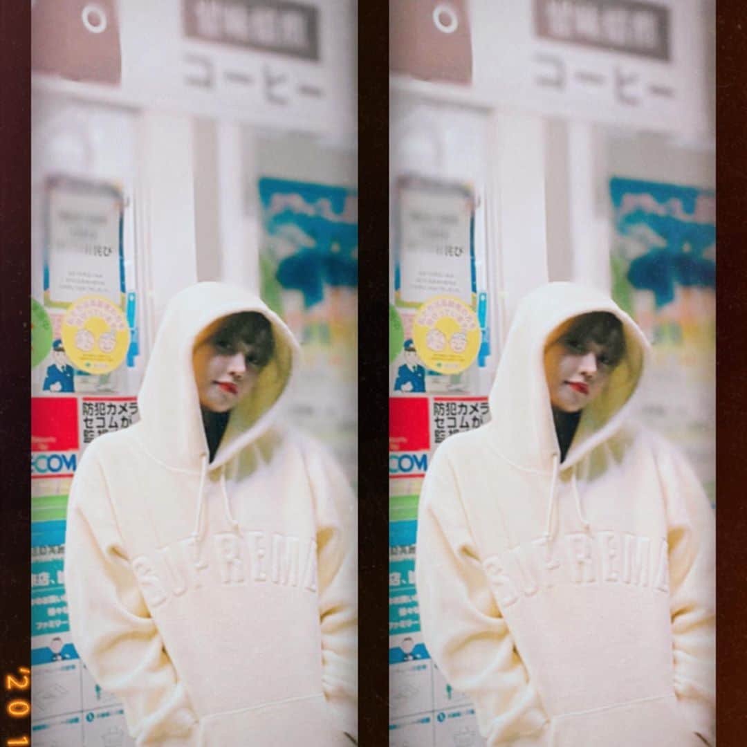 MACOのインスタグラム：「朝消したのはこの写真だよー コンビニさんの住所 消させてもろてます🙇‍♂️笑 #ootd」