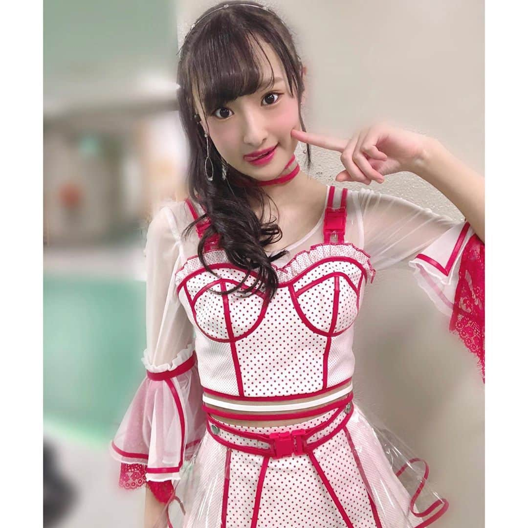 岡本怜奈さんのインスタグラム写真 - (岡本怜奈Instagram)「♡﻿ #NMB48LIVE2020﻿ 2日間ありがとうございました❣️﻿ ﻿ #nmb4810thAnniversarylive﻿ #nmb48次世代コンサート ﻿ #吉田朱里卒業コンサート﻿ ﻿ ファンの皆さんの前で又ライブができて、﻿ すごく幸せな時間でした😌💕﻿ ﻿ 宝物がまた1つ増えたよ💗﻿ ♡﻿ ♡﻿ #nmb48 #岡本怜奈 #れなたん #新衣装 #衣装﻿ #アイドル衣装 #ヘアアレンジ #サイドポニー﻿ #大阪城ホール #happy #Instagood」10月26日 20時22分 - renatan1222