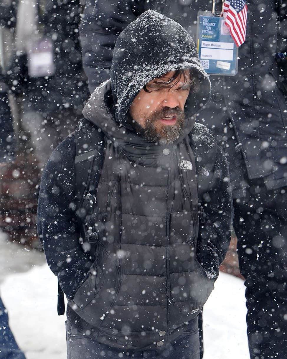 ピーター・ディンクレイジのインスタグラム：「Winter is Coming」