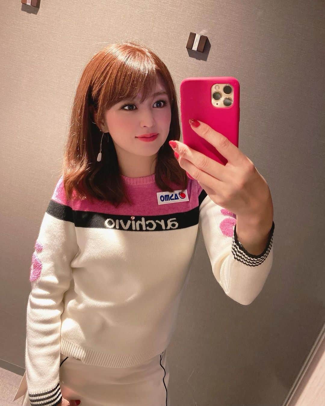坂之下侑子のインスタグラム：「#アルチビオ  #新作 #ウェア #可愛すぎる #メイクも変えてみました💄 #💗💗💗」